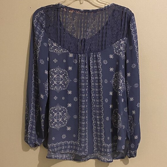 Taylor & Sage Women’s Top Size S Long Sleeves Tie Front Blue/White Lace Back - Picture 5 of 11
